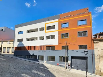 Apartamento T2 para Venda em Lamego (Almacave e Sé)