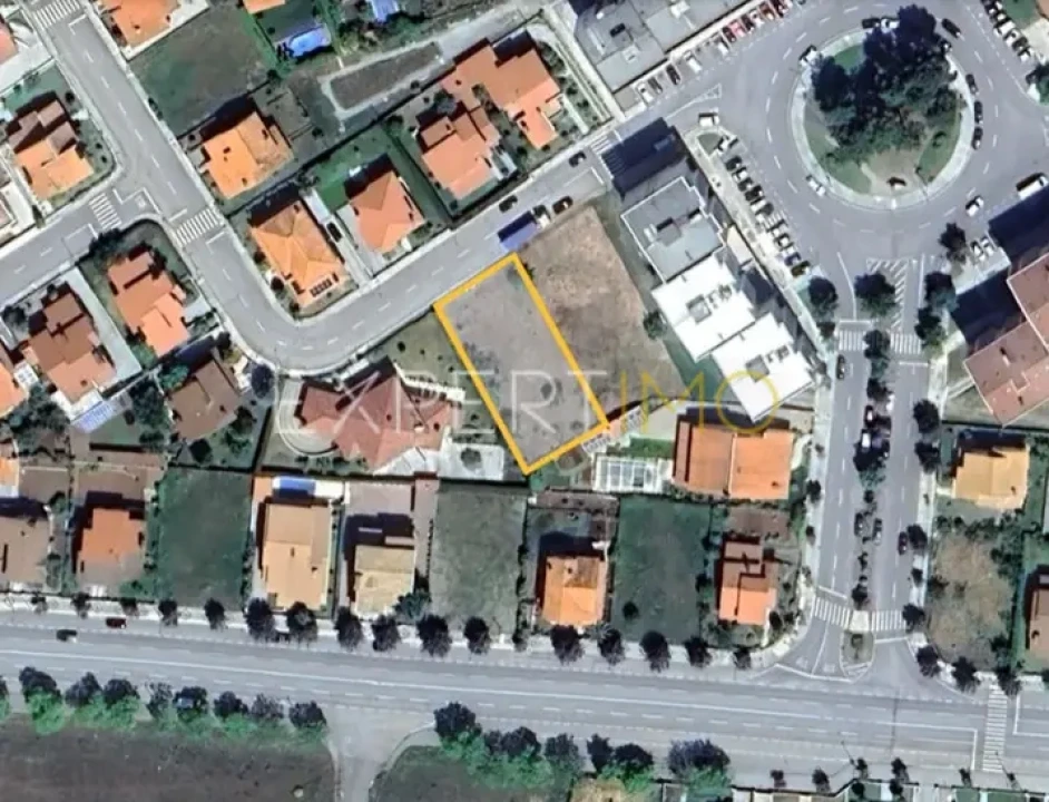 Terreno para Venda em São Pedro de Serracenos Foto 2