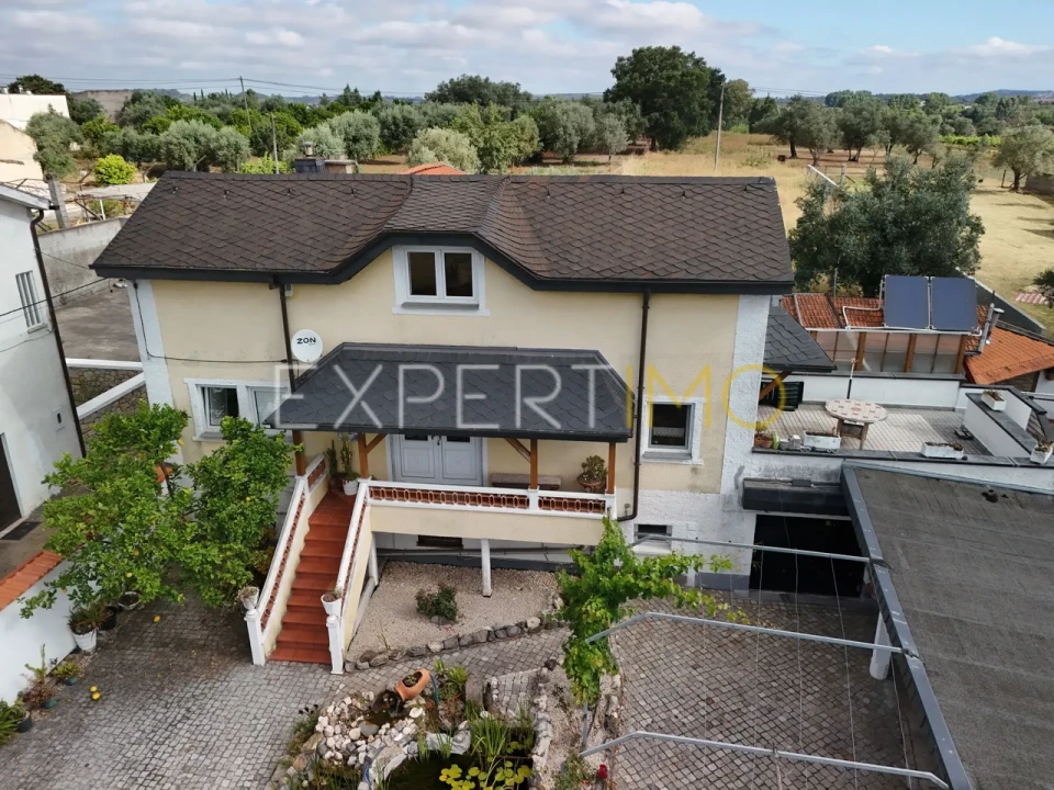 Moradia T4 para Venda em Casal Comba Foto 2