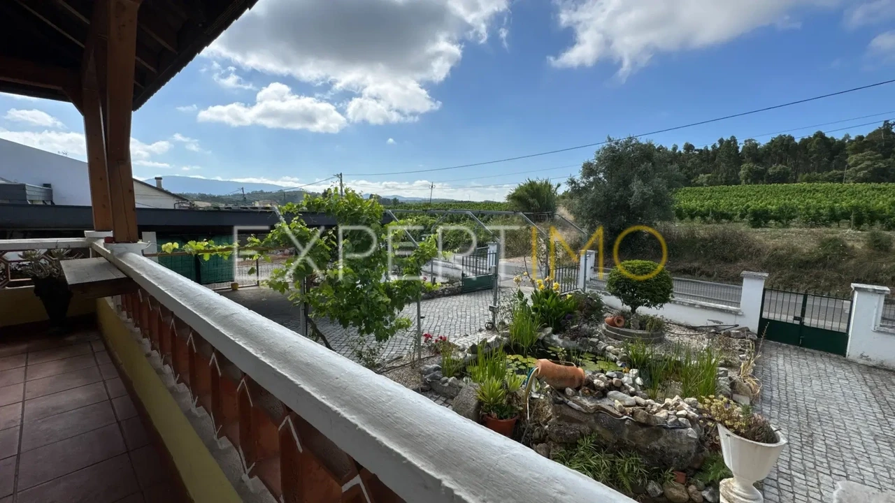 Moradia T4 para Venda em Casal Comba Foto 3