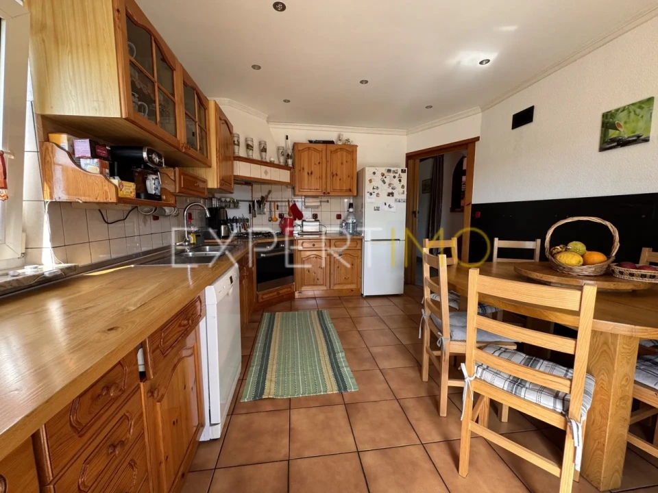 Moradia T4 para Venda em Casal Comba Foto 9