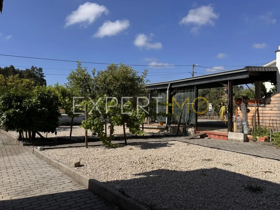 Moradia T4 para Venda em Casal Comba Foto 21