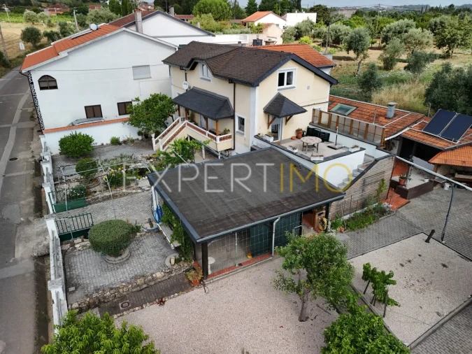 Moradia T4 para Venda em Casal Comba Foto 34