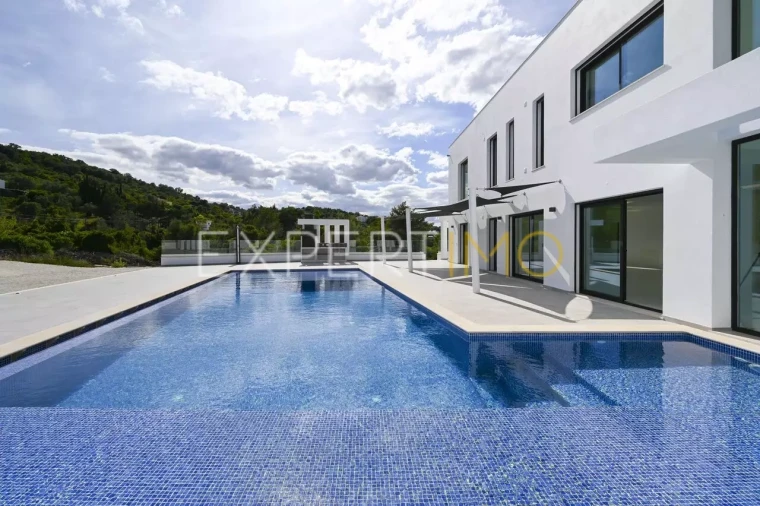 Moradia T5 para Venda em São Brás de Alportel