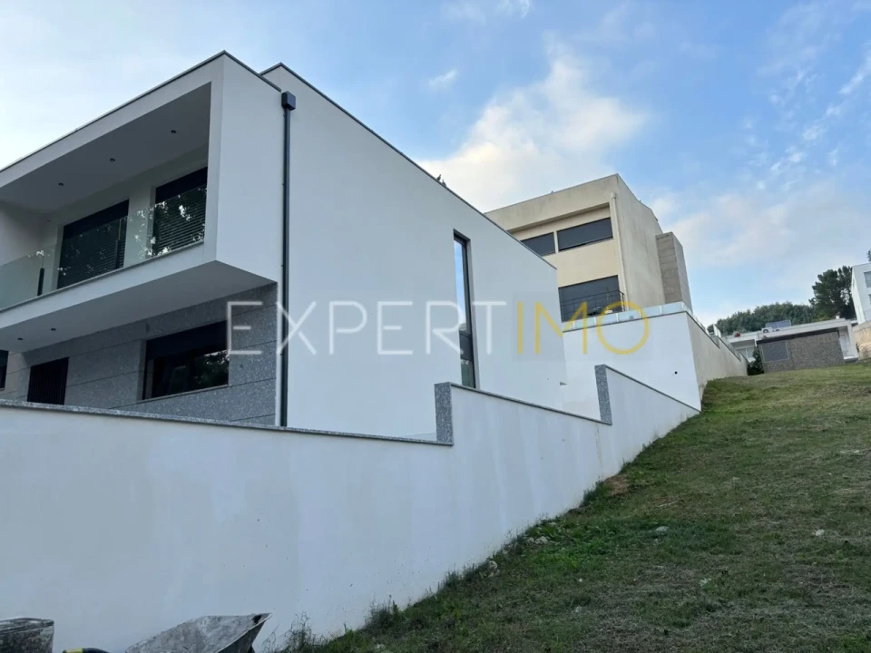 Moradia T3 para Venda em Gualtar Foto 16