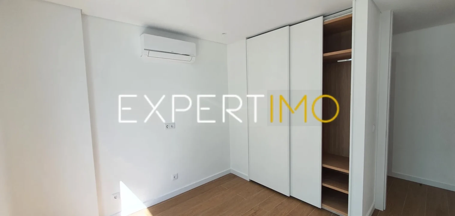 Apartamento T2 para Venda em São Martinho do Porto Foto 3