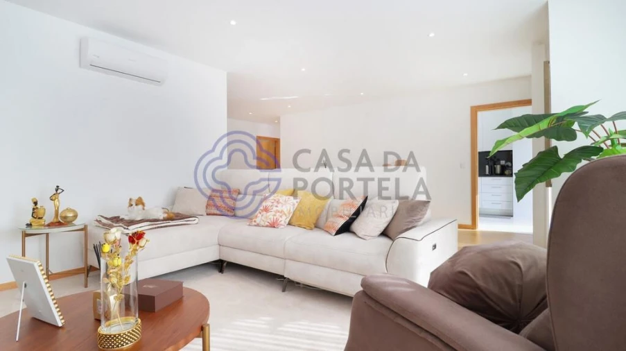 Apartamento T3 para Venda em Moreira Foto 2