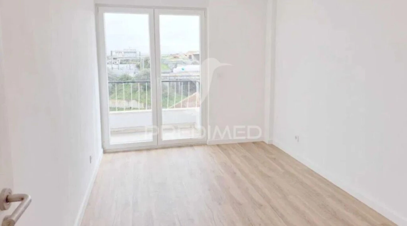 Apartamento T3 para Venda em Camarate, Unhos e Apelação Foto 7