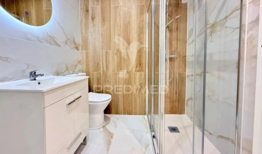 Apartamento T3 para Venda em Camarate, Unhos e Apelação Foto 11