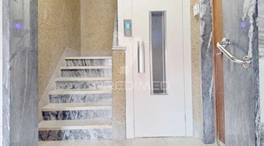 Apartamento T3 para Venda em Camarate, Unhos e Apelação Foto 14