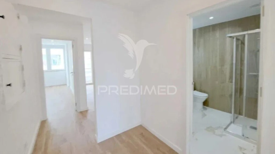 Apartamento T3 para Venda em Camarate, Unhos e Apelação Foto 9