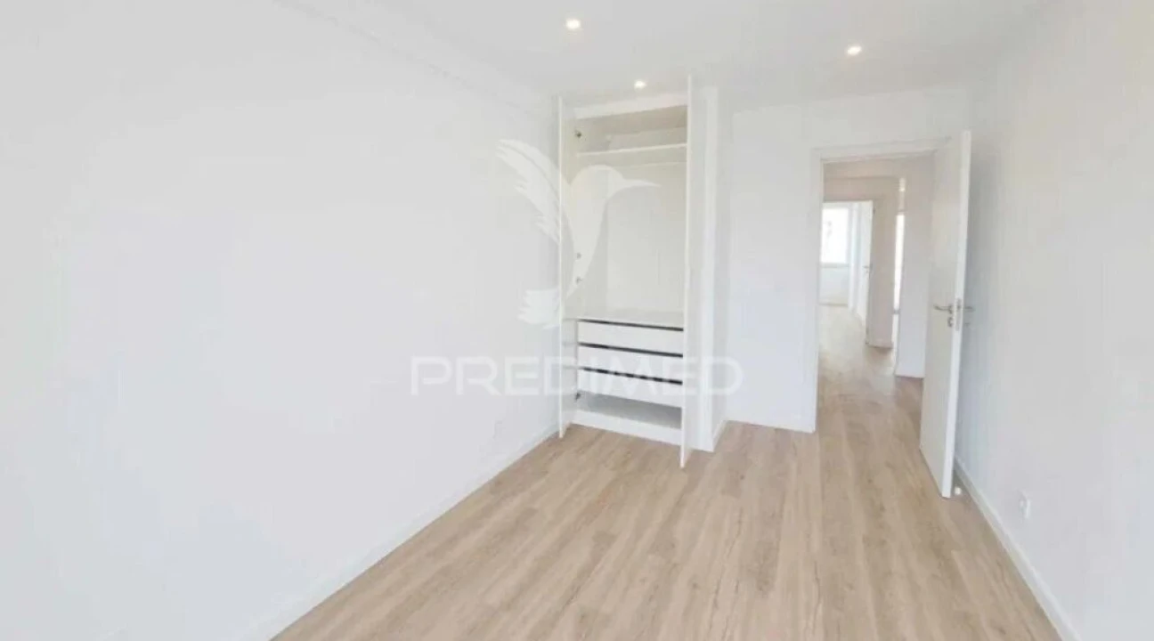 Apartamento T3 para Venda em Camarate, Unhos e Apelação Foto 6