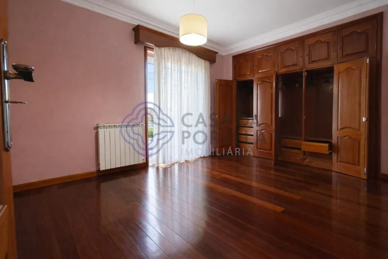 Moradia T4 para Venda em Gondomar (São Cosme), Valbom e Jovim Foto 23