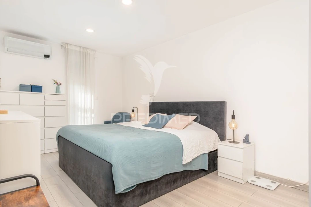 Apartamento T3 para Venda em Corroios Foto 16