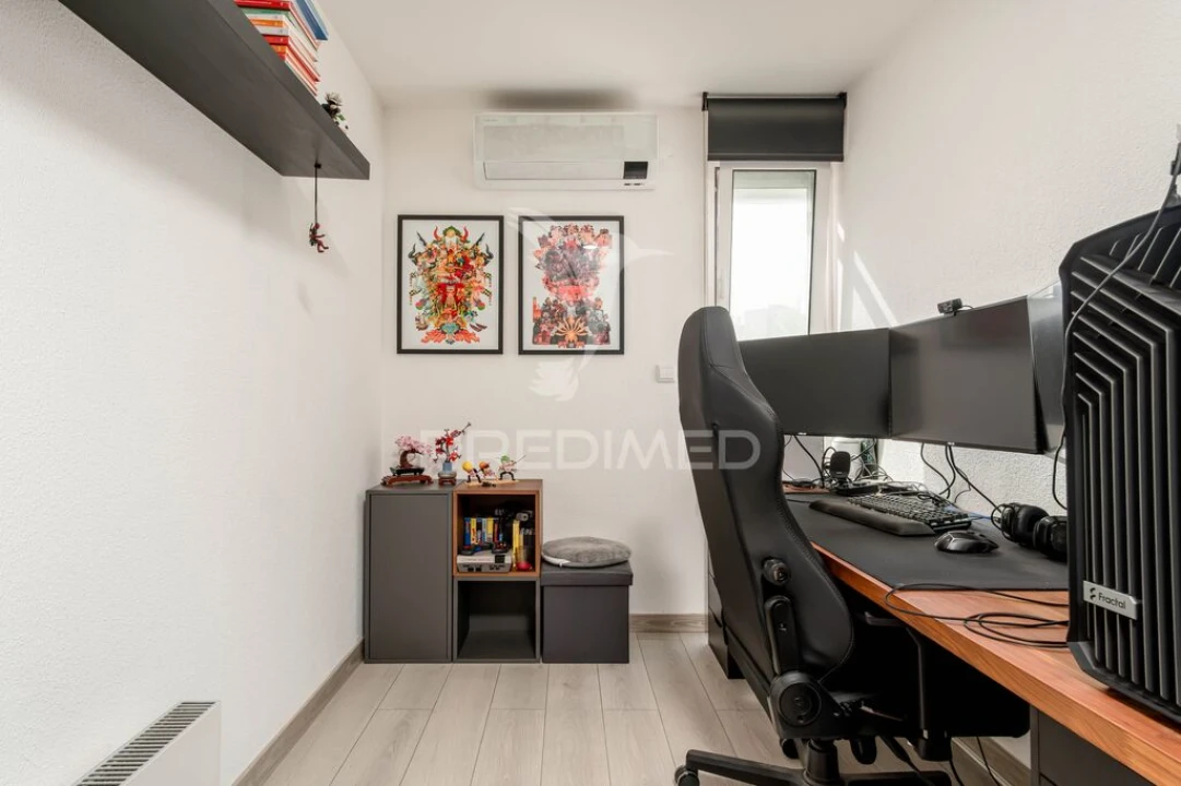 Apartamento T3 para Venda em Corroios Foto 19