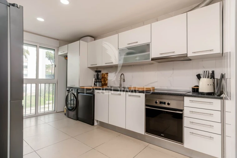 Apartamento T3 para Venda em Corroios Foto 10