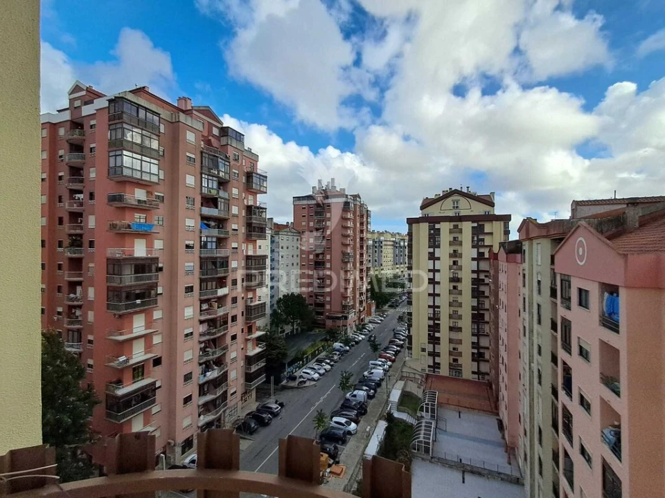 Apartamento T2 para Venda em Algueirão-Mem Martins Foto 19