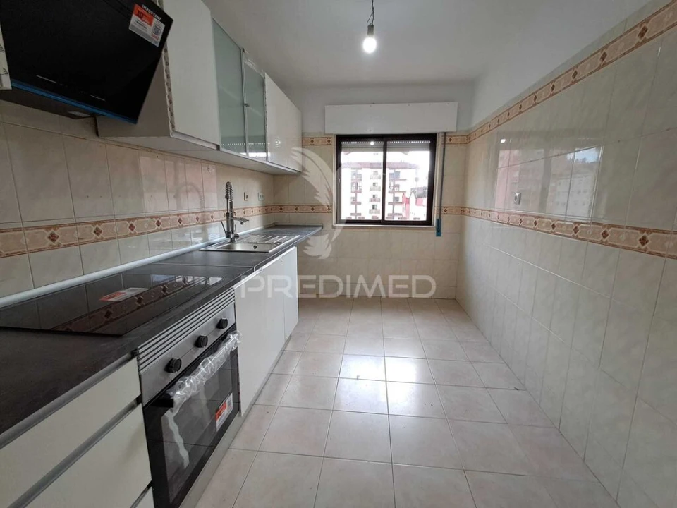 Apartamento T2 para Venda em Algueirão-Mem Martins Foto 9