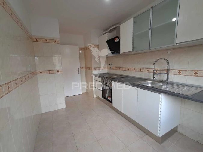 Apartamento T2 para Venda em Algueirão-Mem Martins Foto 7