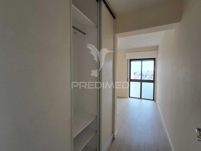 Apartamento T2 para Venda em Algueirão-Mem Martins Foto 14