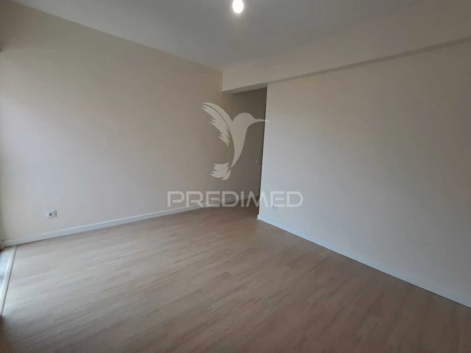 Apartamento T2 para Venda em Algueirão-Mem Martins Foto 11