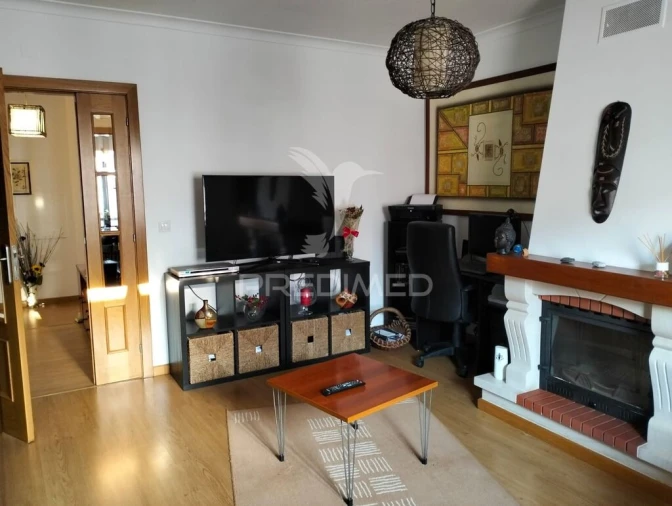 Apartamento T3 para Venda em Sines Foto 2