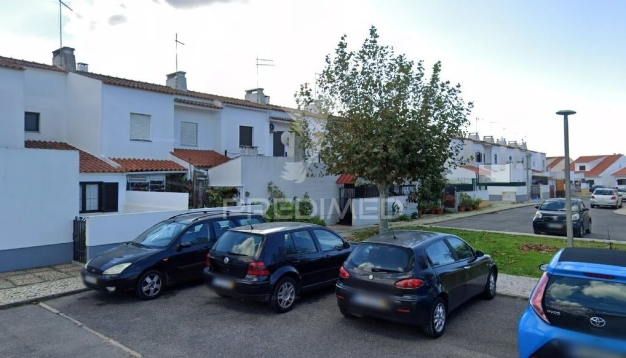 Moradia T3 para Venda em Salvaterra de Magos e Foros de Salvaterra Foto 1