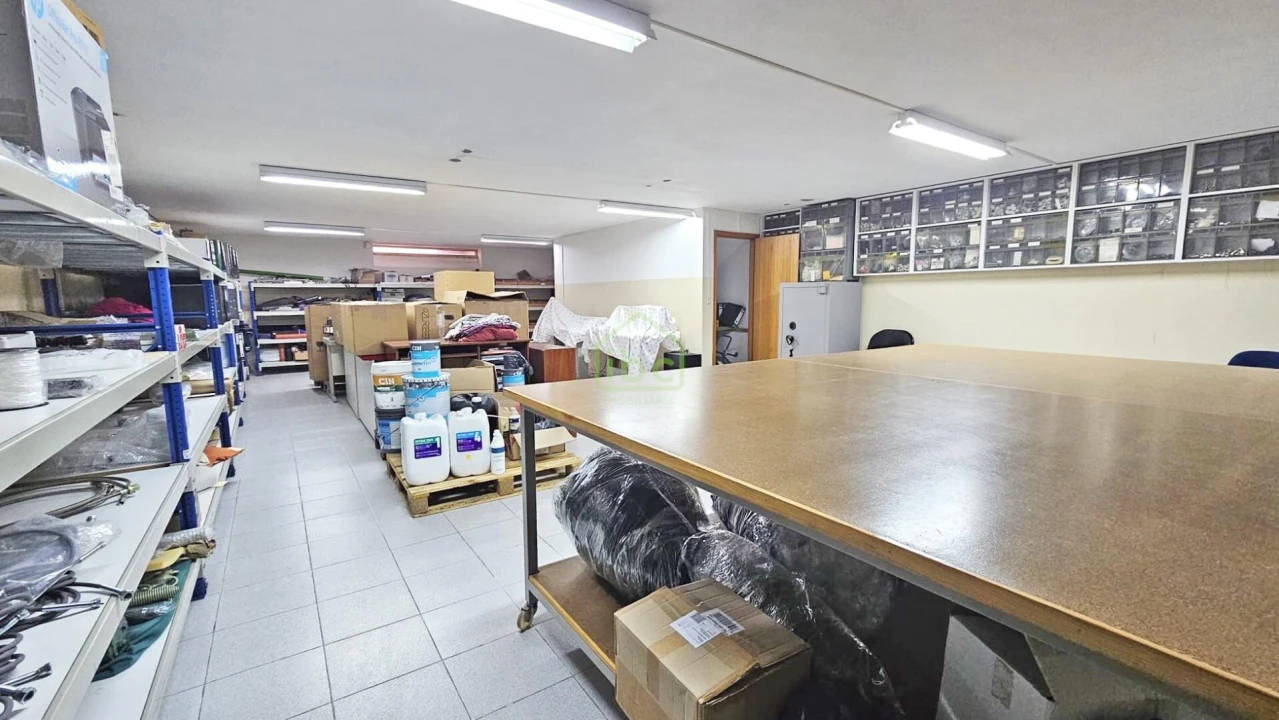 Loja para Venda em Aveleda Foto 8