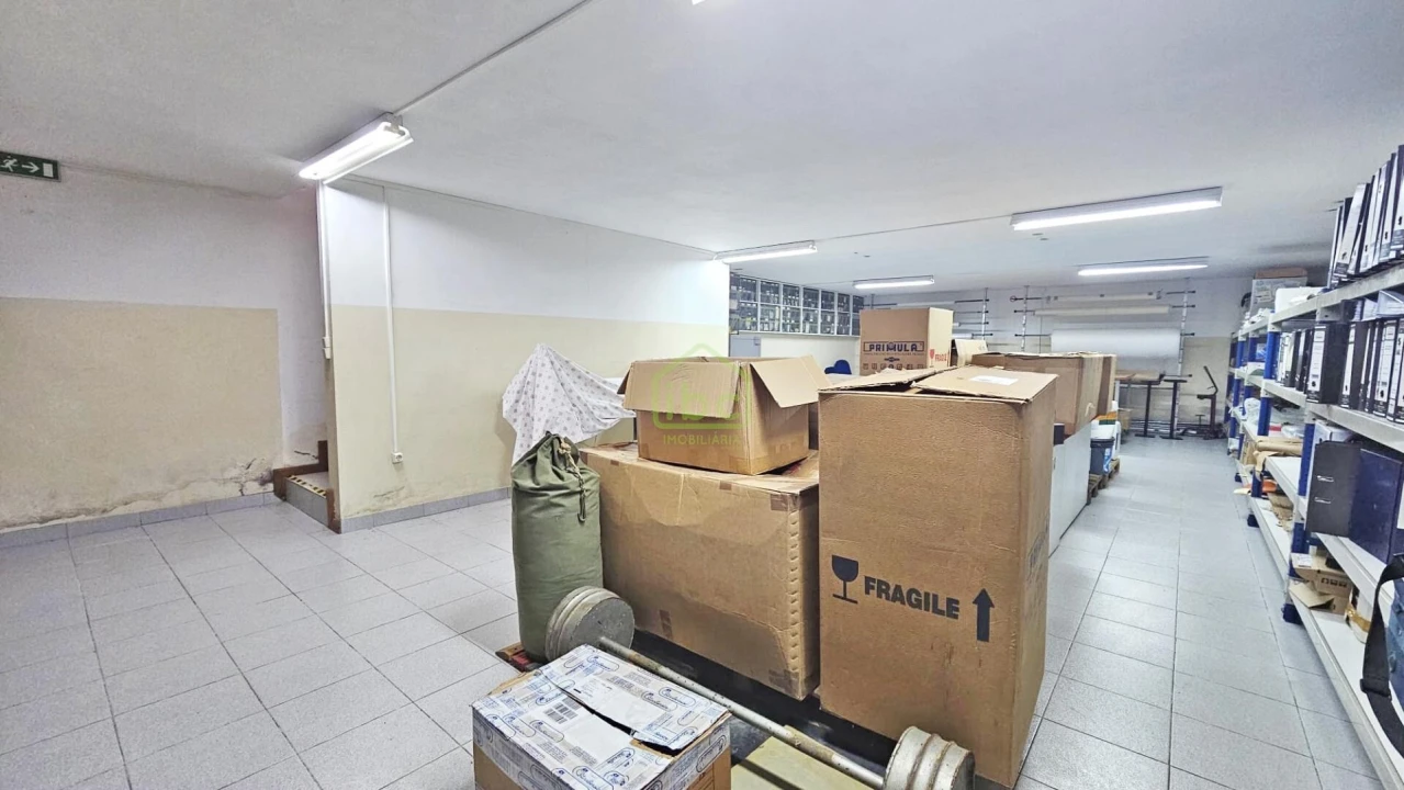 Loja para Venda em Aveleda Foto 5