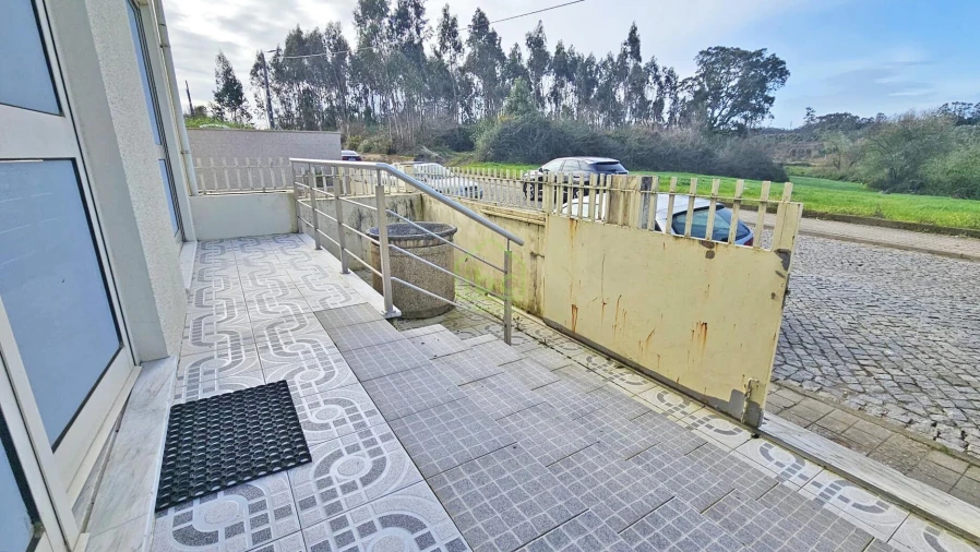 Loja para Venda em Aveleda Foto 3