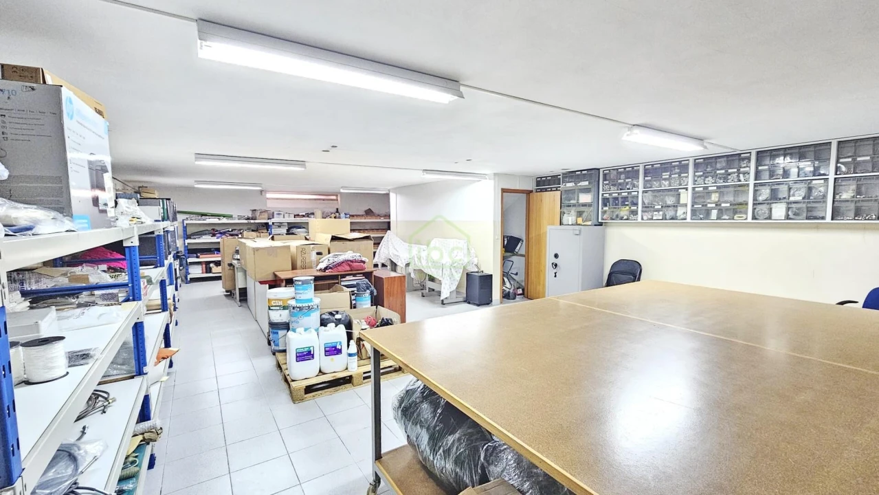 Loja para Venda em Aveleda Foto 7