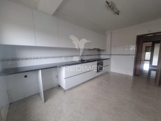 Apartamento T3 para Venda em Alcobaça e Vestiaria