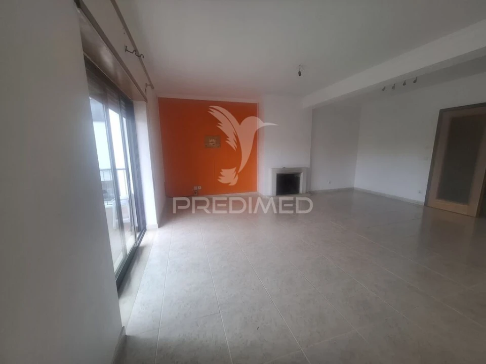 Apartamento T3 para Venda em Alcobaça e Vestiaria Foto 3