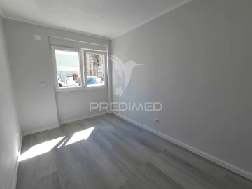 Apartamento T2 para Venda em Benfica