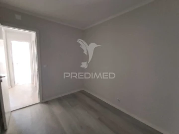 Apartamento T2 para Venda em Benfica