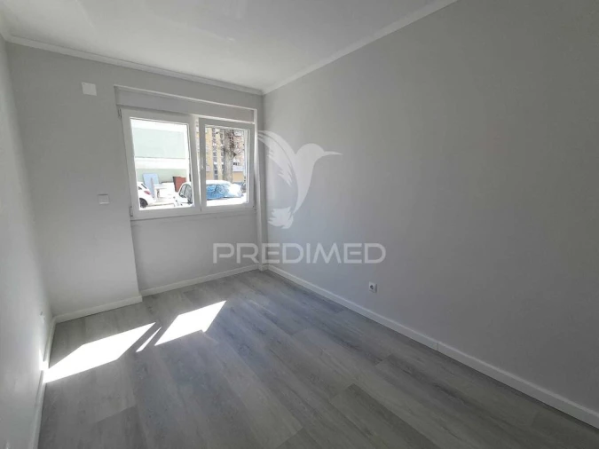 Apartamento T2 para Venda em Benfica Foto 8