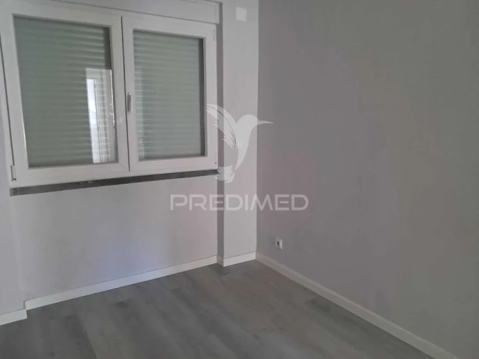 Apartamento T2 para Venda em Benfica Foto 6