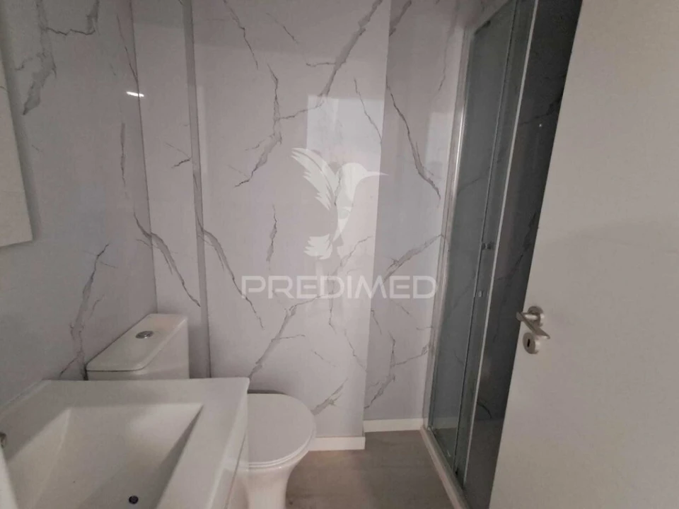 Apartamento T2 para Venda em Benfica Foto 11