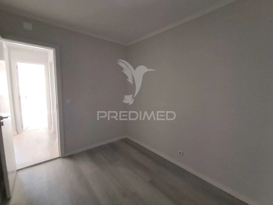 Apartamento T2 para Venda em Benfica Foto 7