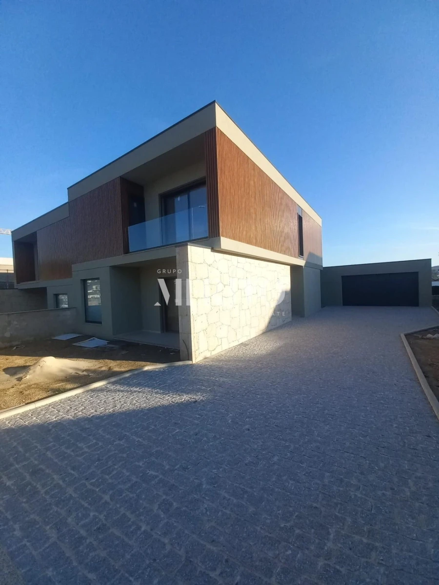 Moradia T3 para Venda em Prazins Santo Tirso e Corvite Foto 18