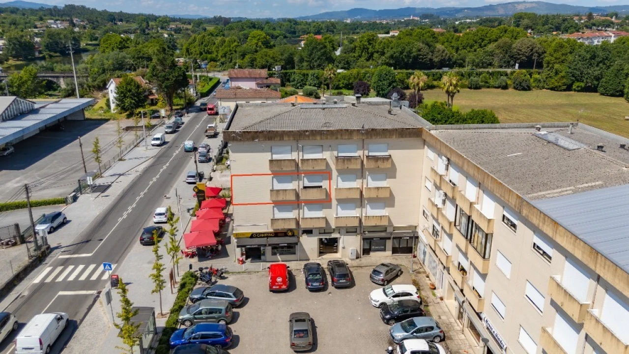 Apartamento T3 para Venda em Lago Foto 1