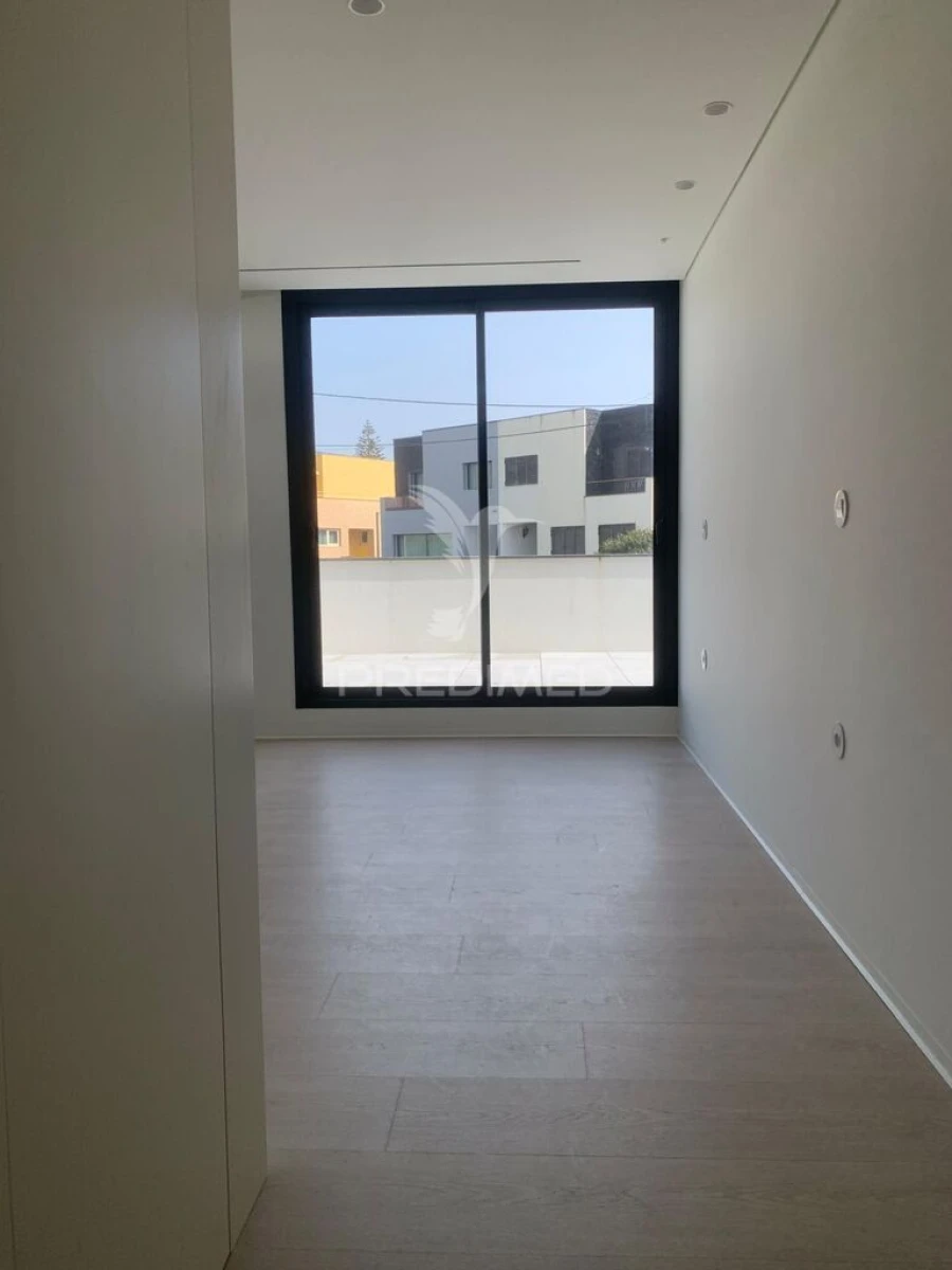 Moradia T3 para Venda em Madalena Foto 10