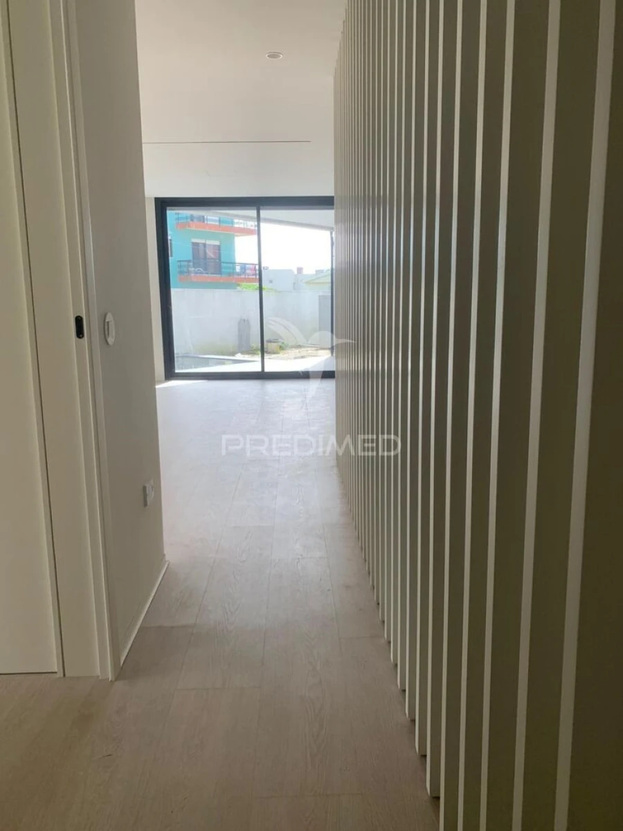 Moradia T3 para Venda em Madalena Foto 17