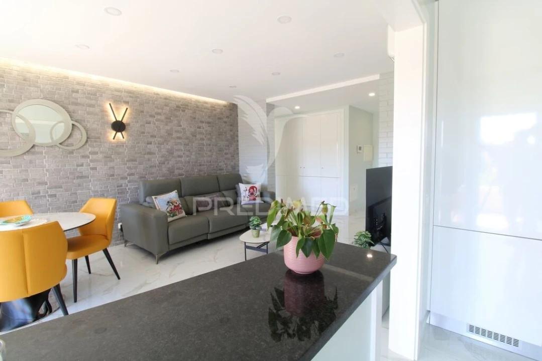 Apartamento T1 para Venda em Portimão Foto 4
