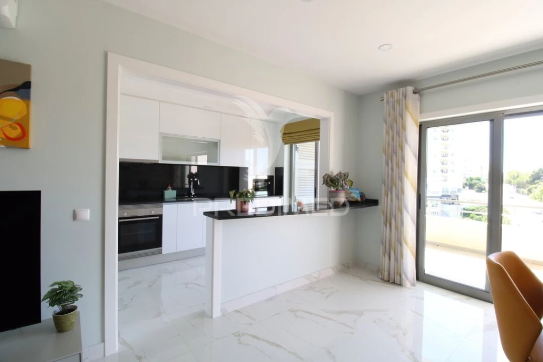 Apartamento T1 para Venda em Portimão Foto 10