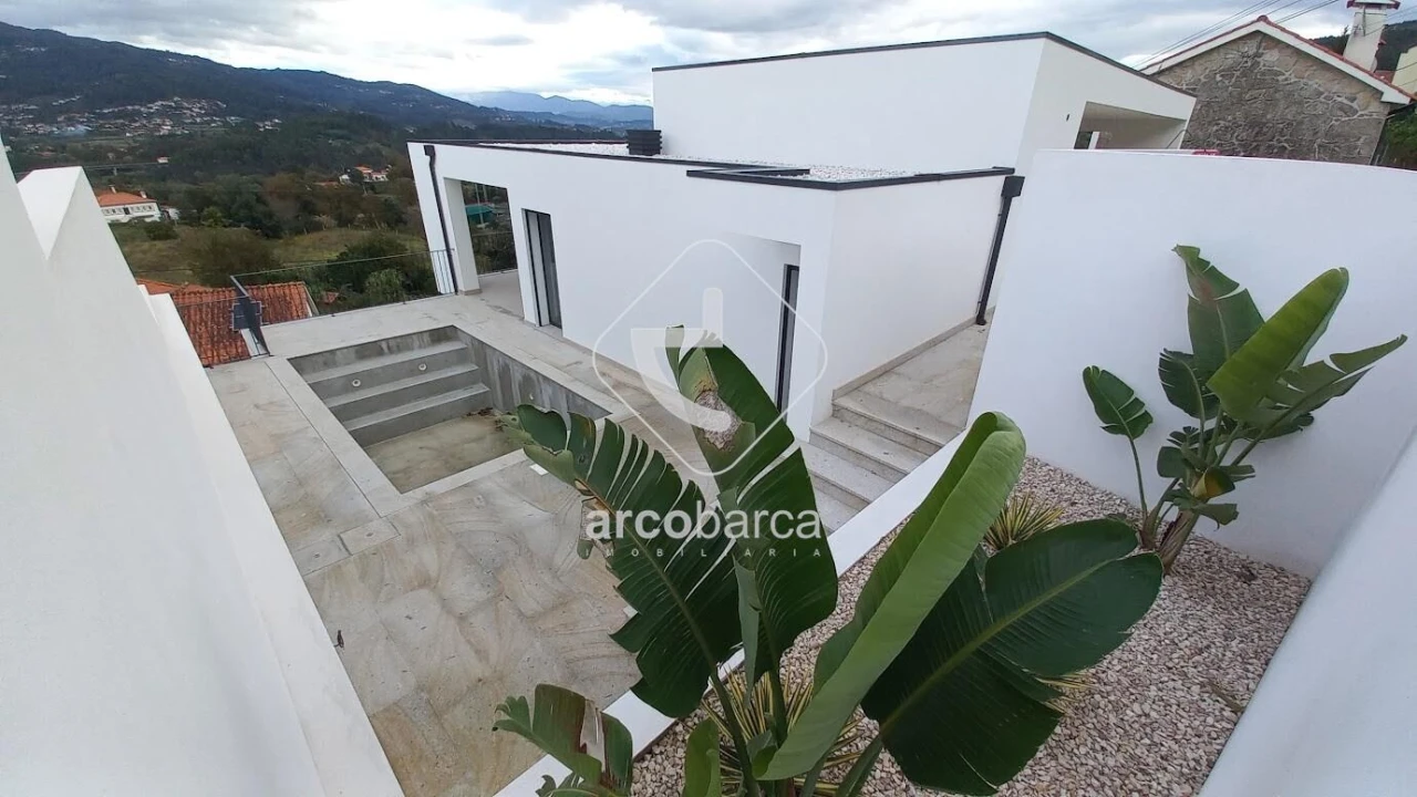 Moradia T3 para Venda em Ribeira Foto 31