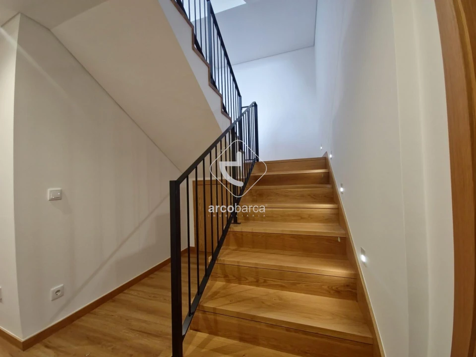 Moradia T3 para Venda em Ribeira Foto 19