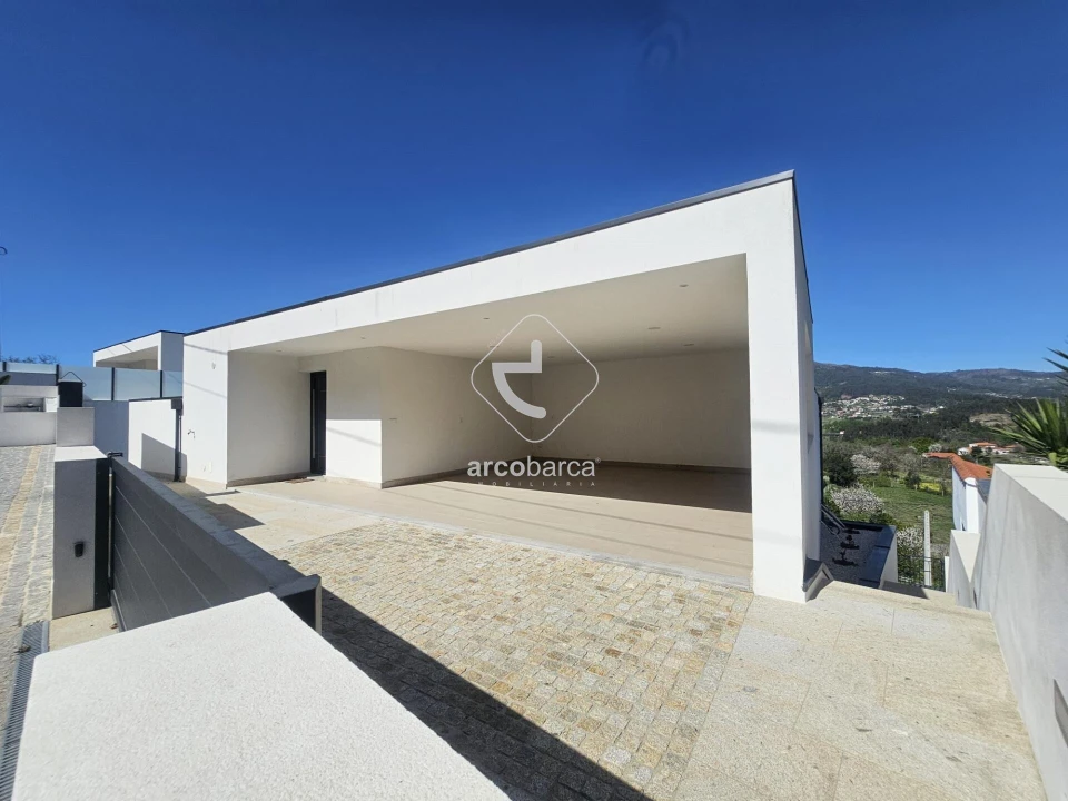 Moradia T3 para Venda em Ribeira Foto 27