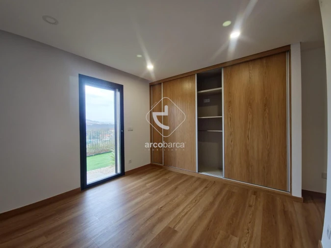 Moradia T3 para Venda em Ribeira Foto 10