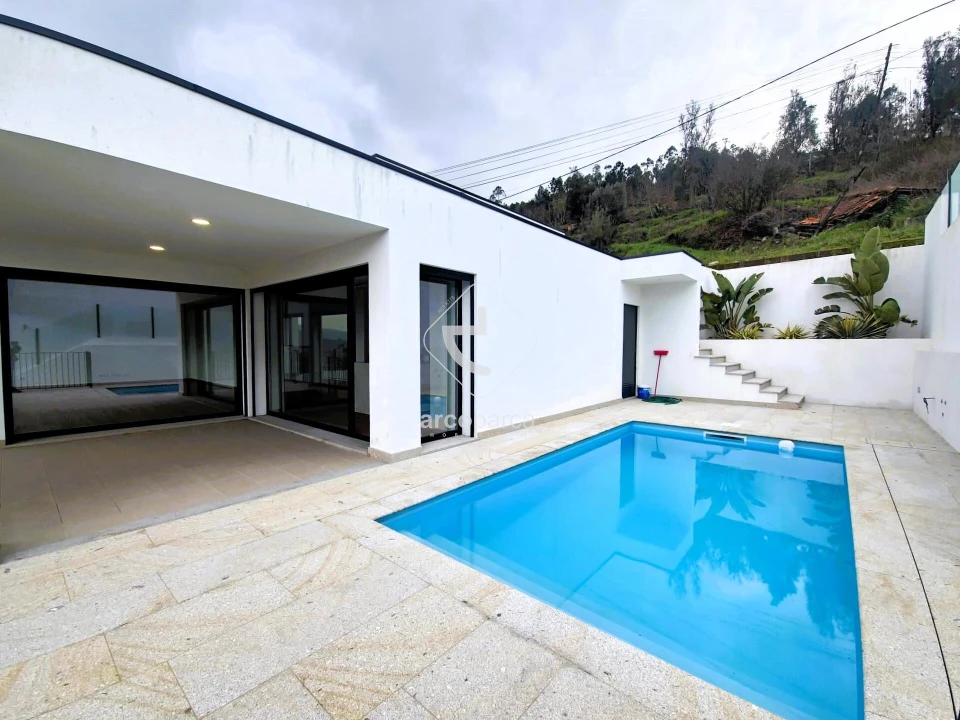 Moradia T3 para Venda em Ribeira Foto 22